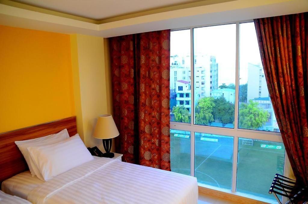 Hotel The Grand View Malé Exterior foto